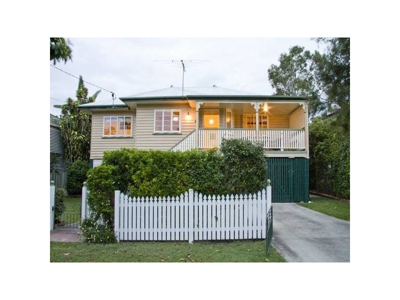 30 Toomba Ave, Ashgrove QLD 4060