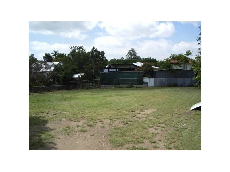 19 McLean Prade, Ashgrove QLD 4060