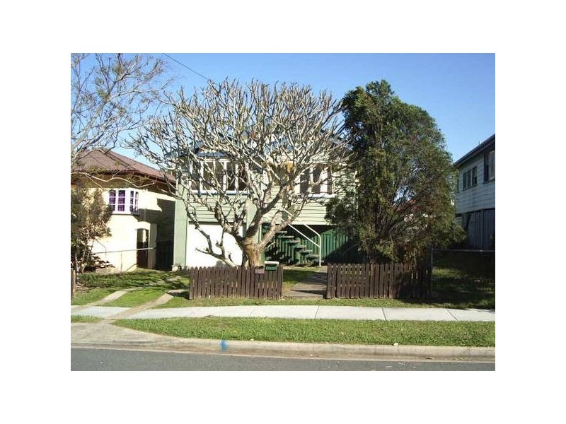 23 McLean Parade, Ashgrove QLD 4060