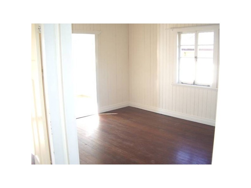 23 McLean Parade, Ashgrove QLD 4060