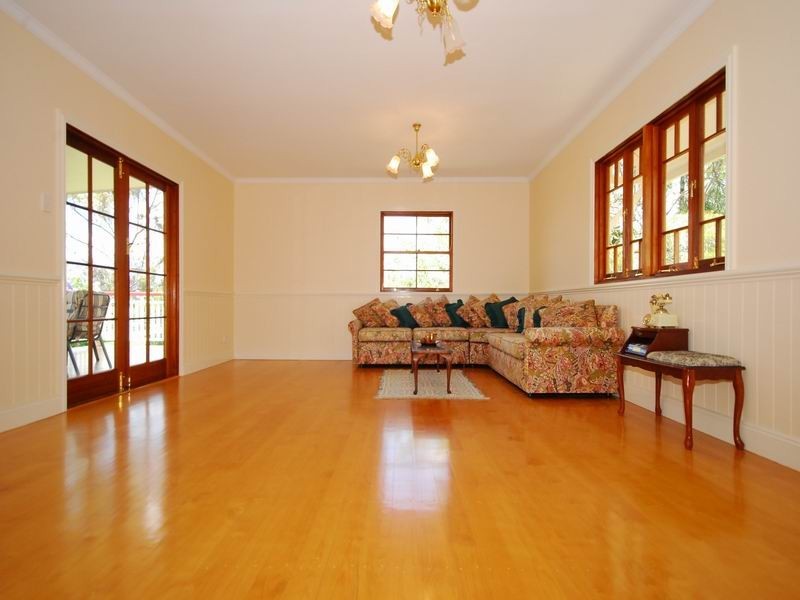 37 Dorrington Drive, Ashgrove QLD 4060