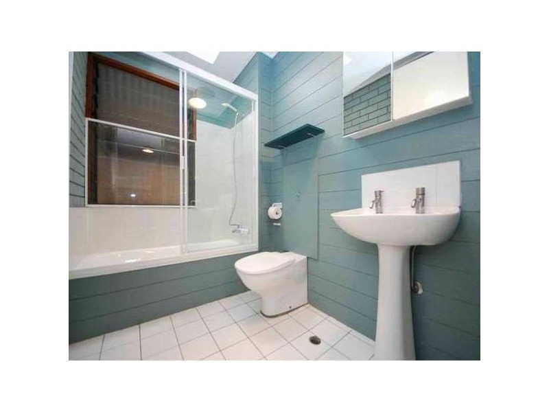 38 Wellington Road, Red Hill QLD 4059