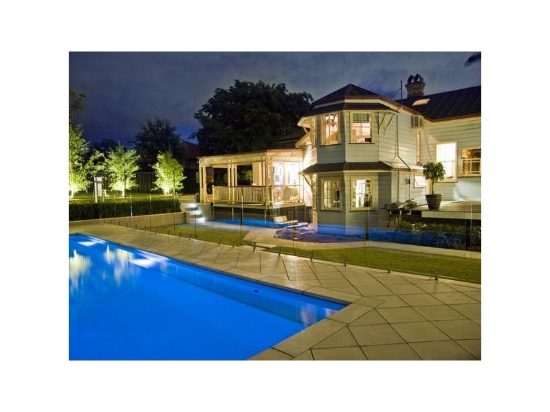 15 Moonya Street, Bardon QLD 4065