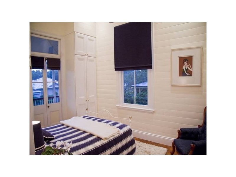 15 Moonya Street, Bardon QLD 4065