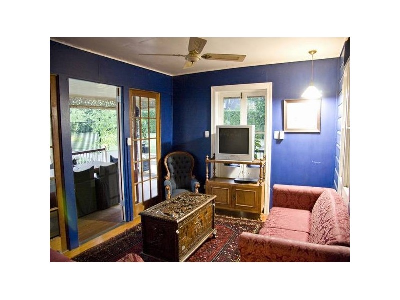 15 Moonya Street, Bardon QLD 4065