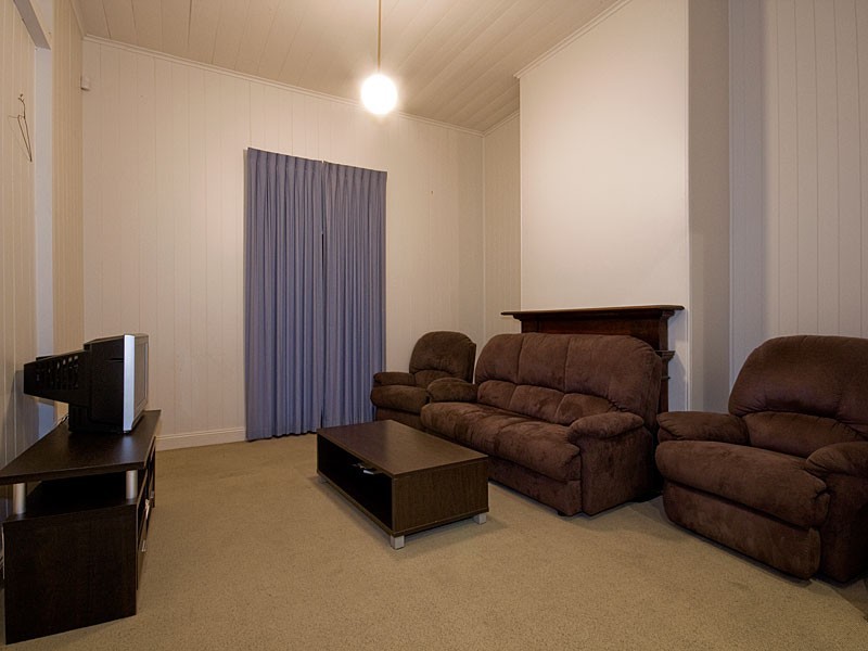 16 Fullerton Street, Red Hill QLD 4059