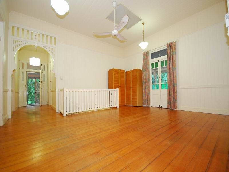 8 Moreton Street, Paddington QLD 4064