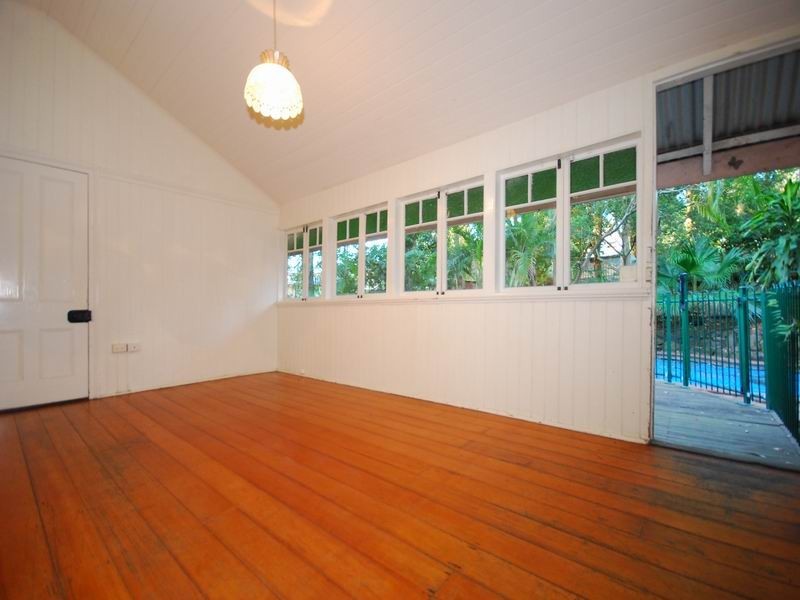 8 Moreton Street, Paddington QLD 4064