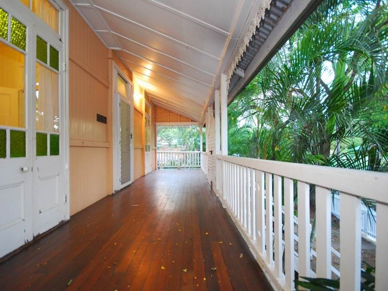 8 Moreton Street, Paddington QLD 4064