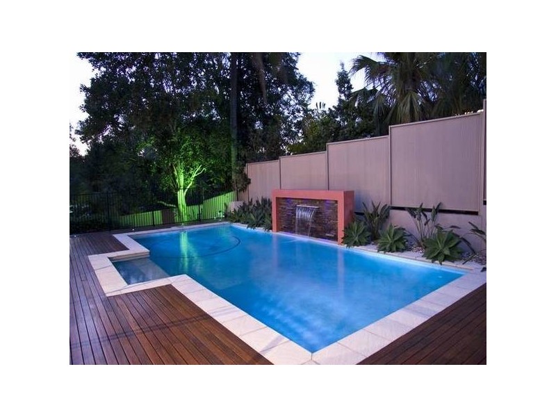15 Royal Row, Bardon QLD 4065
