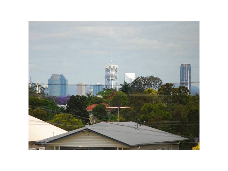 19 Melbourne Avenue, Camp Hill QLD 4152