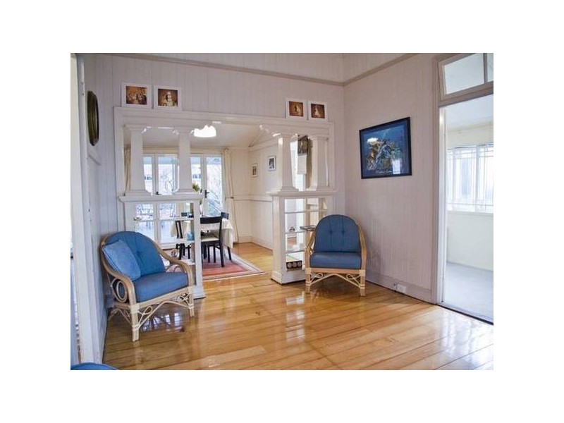 28 Lucy Street, Milton QLD 4064