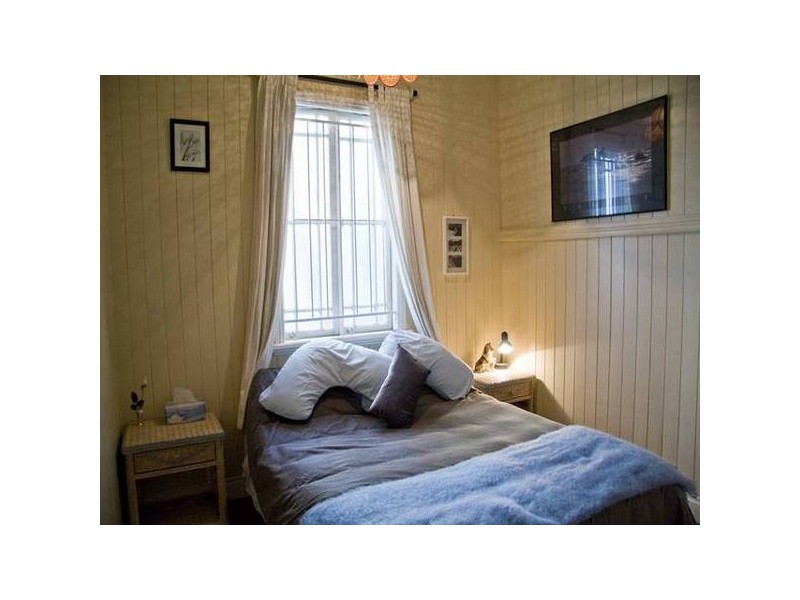 28 Lucy Street, Milton QLD 4064