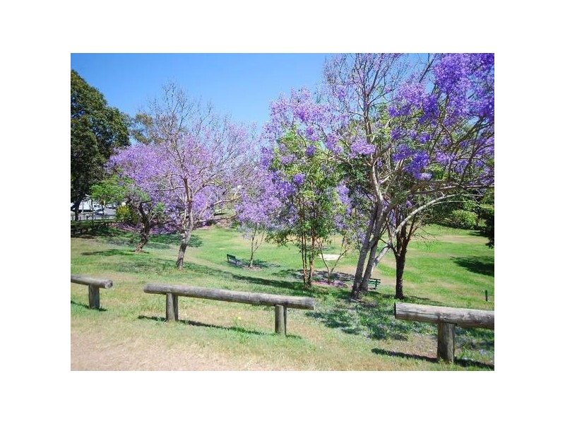17 Hebe Street, Bardon QLD 4065