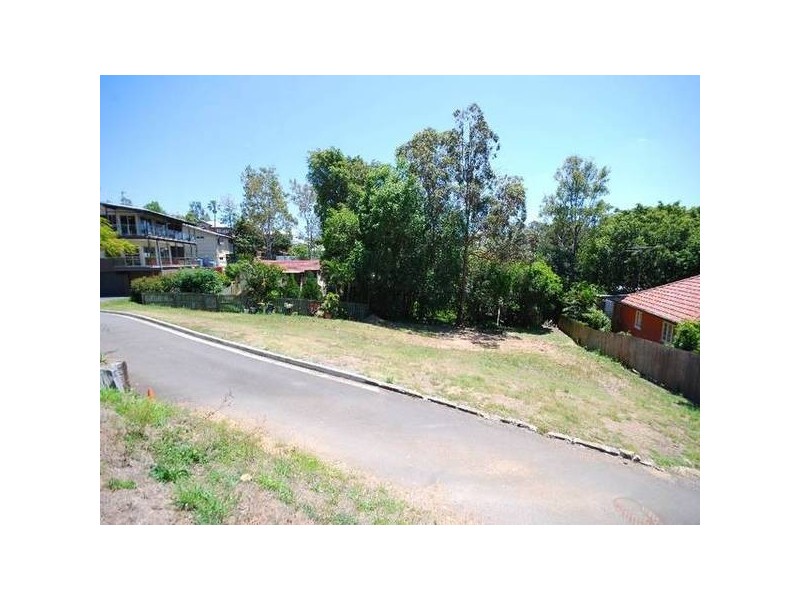 17 Hebe Street, Bardon QLD 4065