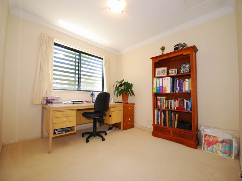 1/28 Bayliss Street, Toowong QLD 4066
