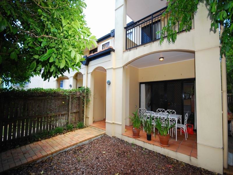 1/28 Bayliss Street, Toowong QLD 4066