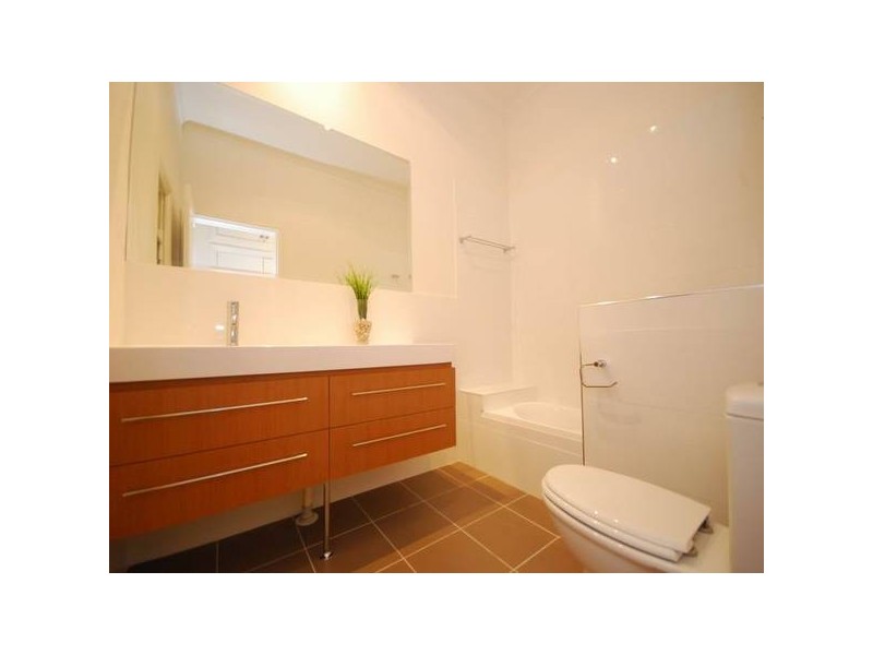 156 Arthur Terrace, Red Hill QLD 4059