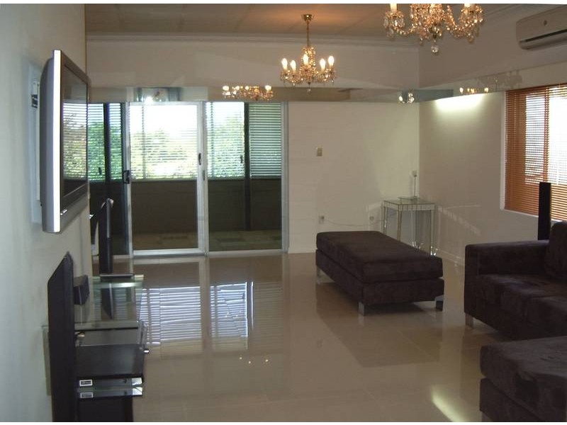 54 Ryans Road, St Lucia QLD 4067