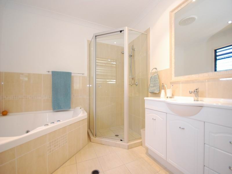 25a Sleath Street, Toowong QLD 4066