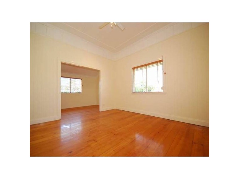 50 Ashgrove Avenue, Ashgrove QLD 4060