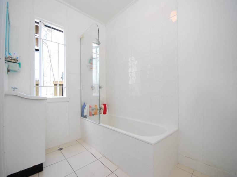 1/32 Addison Street, Red Hill QLD 4059