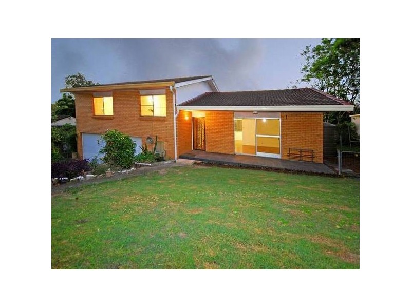 81 Marshall Lane, Kenmore QLD 4069