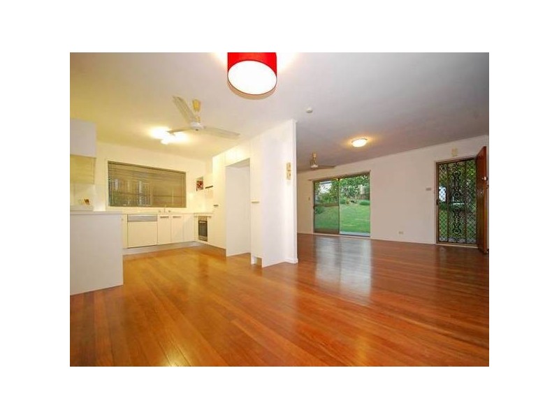 81 Marshall Lane, Kenmore QLD 4069