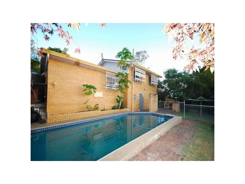 81 Marshall Lane, Kenmore QLD 4069