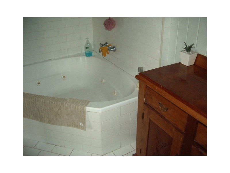 22 Addison Street, Red Hill QLD 4059