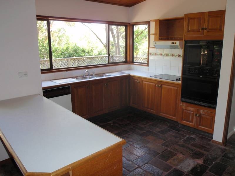 48 Yugari Crescent, Daleys Point NSW 2257