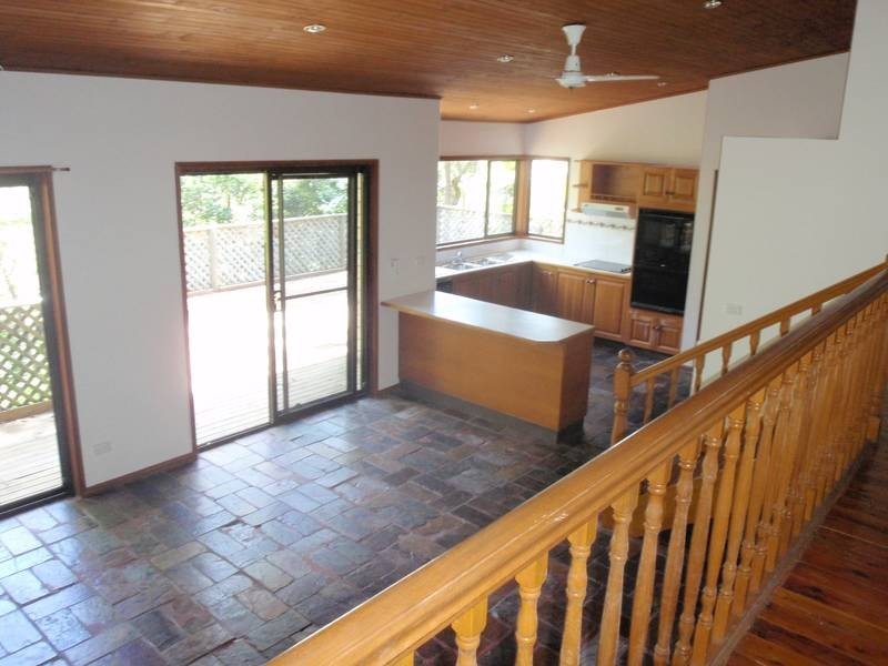 48 Yugari Crescent, Daleys Point NSW 2257