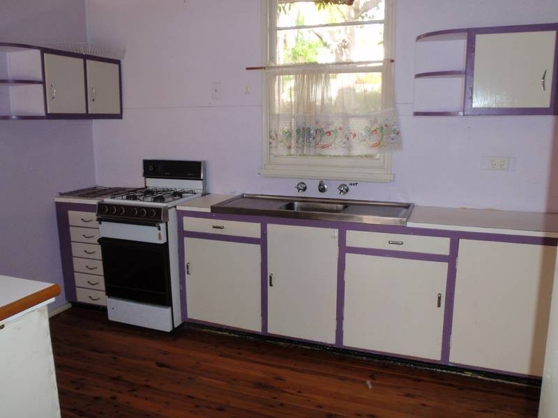 126 Broken Bay Rd, Ettalong Beach NSW 2257