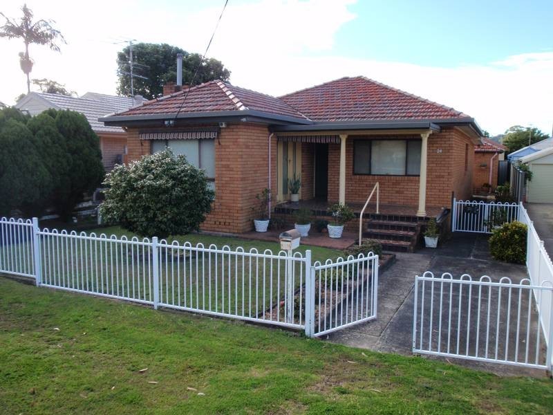 24 Pacific Ave, Ettalong Beach NSW 2257