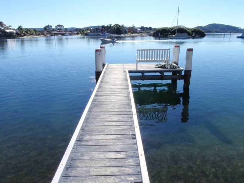 9 Empire Bay Dr, Daleys Point NSW 2257