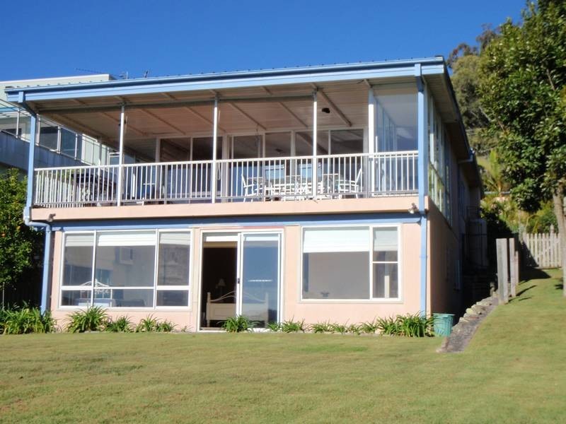9 Empire Bay Dr, Daleys Point NSW 2257