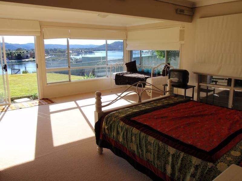 9 Empire Bay Dr, Daleys Point NSW 2257