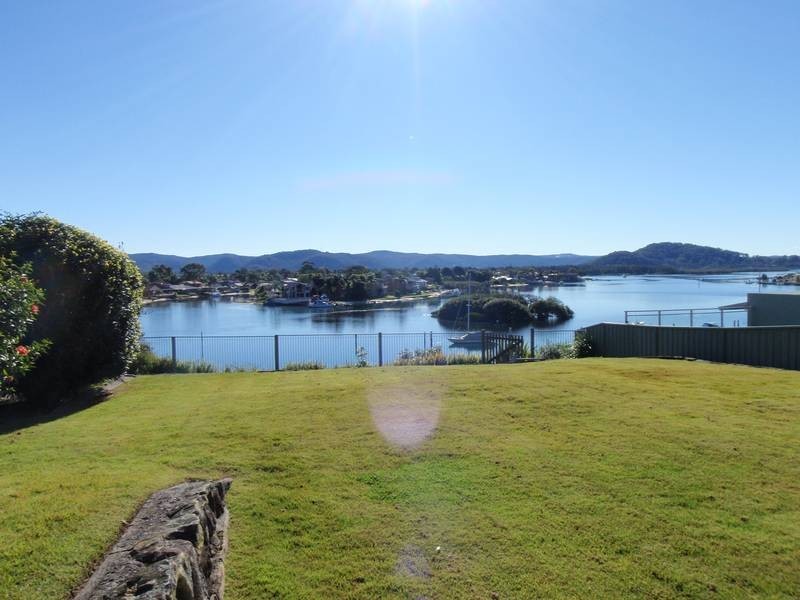 9 Empire Bay Dr, Daleys Point NSW 2257