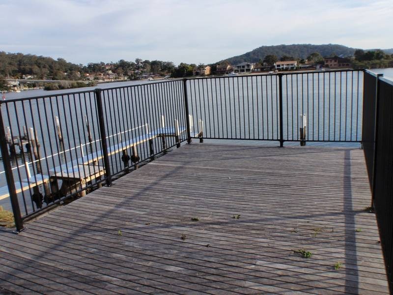 93 Empire Bay Dr, Daleys Point NSW 2257