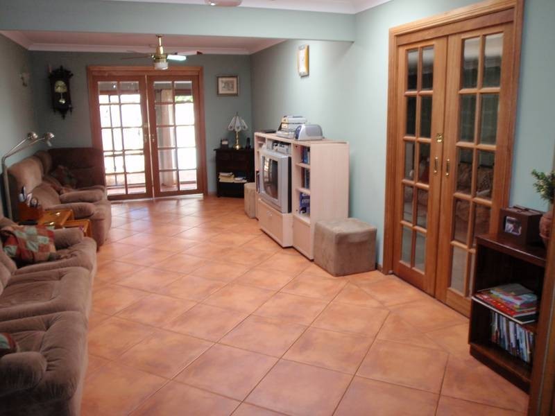 54 Mackenzie Ave, Woy Woy NSW 2256