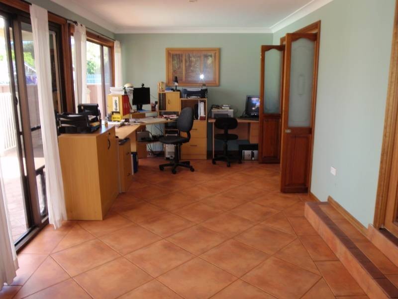 54 Mackenzie Ave, Woy Woy NSW 2256