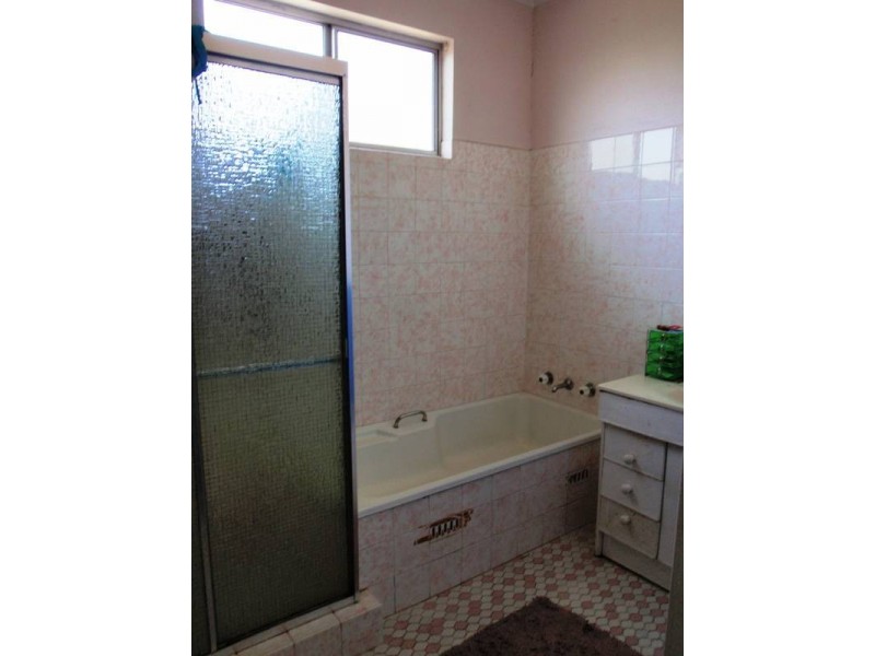 2 Ferry Road, Ettalong Beach NSW 2257