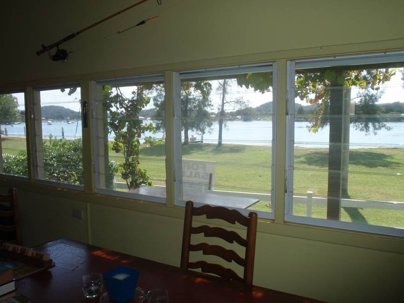 18 Shelly Beach Rd, Empire Bay NSW 2257