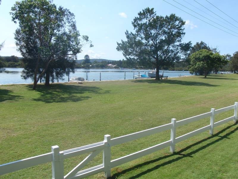 18 Shelly Beach Rd, Empire Bay NSW 2257