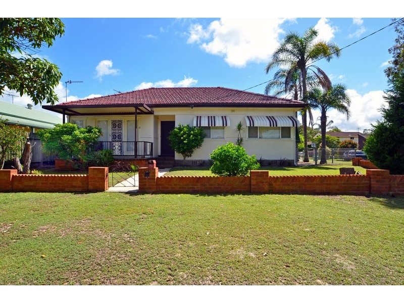 17 Beach St, Ettalong Beach NSW 2257