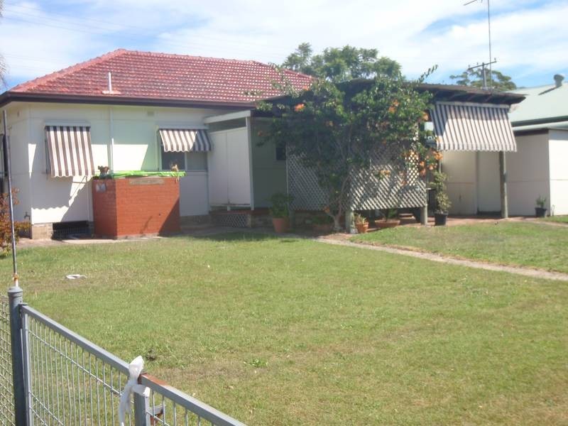 17 Beach St, Ettalong Beach NSW 2257