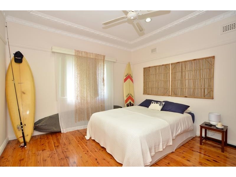 17 Beach St, Ettalong Beach NSW 2257