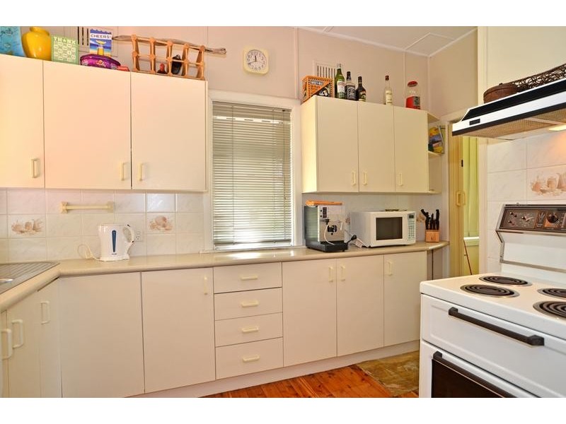 17 Beach St, Ettalong Beach NSW 2257