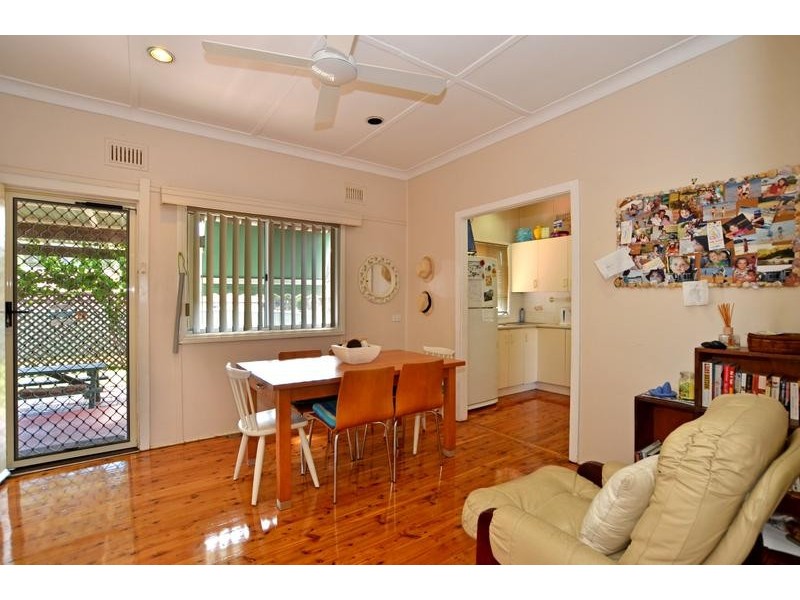 17 Beach St, Ettalong Beach NSW 2257