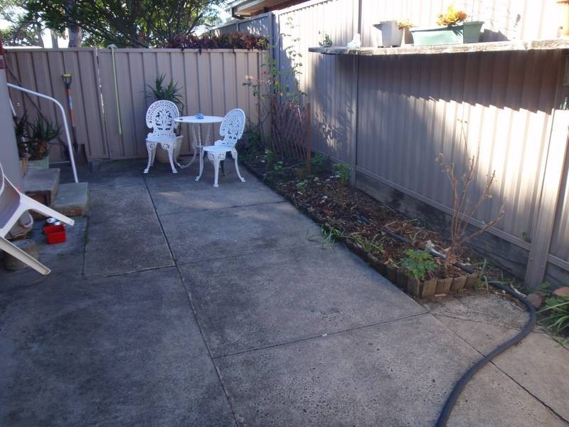 1/4 Billabong St, Woy Woy NSW 2256